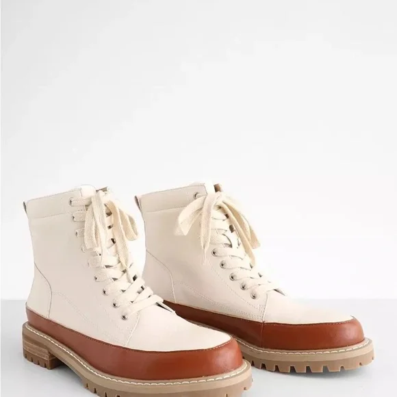 Alissa hike boot buckle - Picture 2 of 3